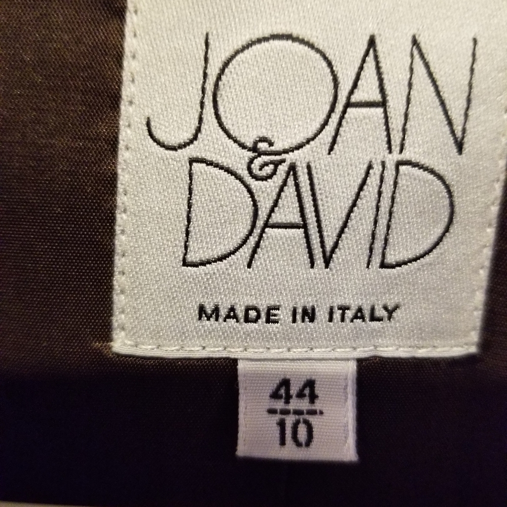 Joan & David Italy 2 Piece Suit Linen Blend - Picture 3 of 6